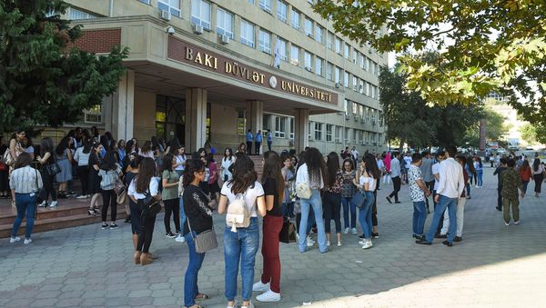 Начало учебного года в Бакинском государственном университете, фото из архива - Sputnik Азербайджан