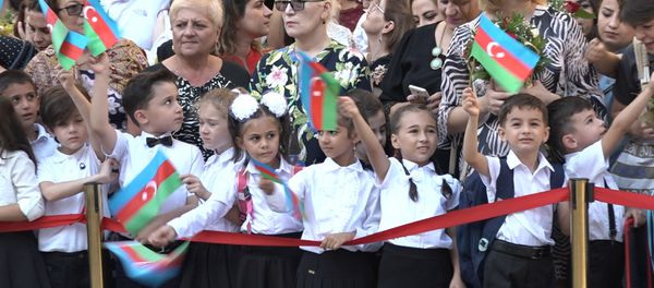 Первоклассники, фото из архива - Sputnik Азербайджан