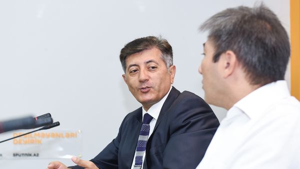 Neft Araşdırmaları Mərkəzinin (NAM) rəhbəri İlham Şaban - Sputnik Азербайджан