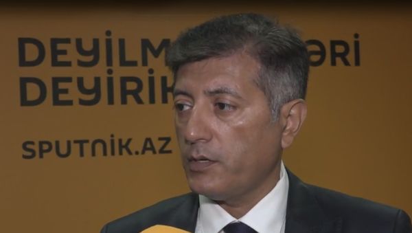 Руководитель Центра нефтяных исследований Caspian Barrel Ильхам Шабан - Sputnik Азербайджан