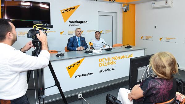 Видеомеост к Всемирному дню без автомобиля Видеомеост к Всемирному дню без автомобиля - Sputnik Азербайджан