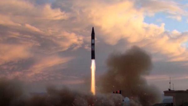 Иран провел испытания баллистической ракеты - Sputnik Азербайджан