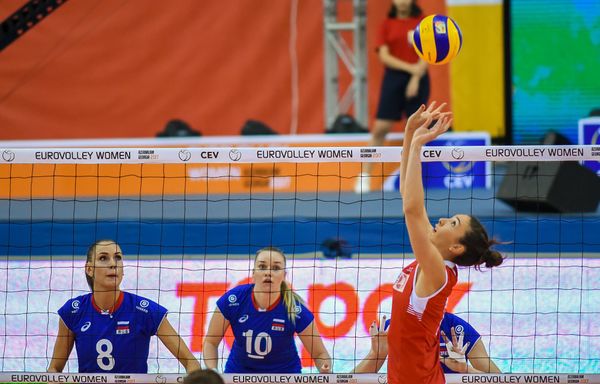 Четвертьфинал чемпионата Европы 2017 среди женщин по волейболу. Матч между сборными России и Турции - Sputnik Азербайджан