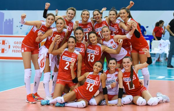 Четвертьфинал чемпионата Европы 2017 среди женщин по волейболу. Матч между сборными России и Турции - Sputnik Азербайджан
