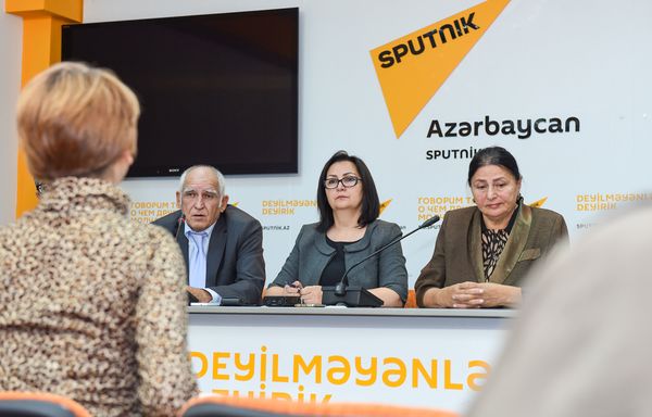 Пресс-конференция, приуроченная ко Дню учителя в мультимедийном пресс-центре Sputnik Азербайджан Пресс-конференция, приуроченная ко Дню учителя в мультимедийном пресс-центре Sputnik Азербайджан - Sputnik Азербайджан