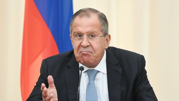 Министр иностранных дел РФ Сергей Лавров на пресс-конференции после заседания совета министров иностранных дел государств – участников СНГ в Сочи - Sputnik Азербайджан