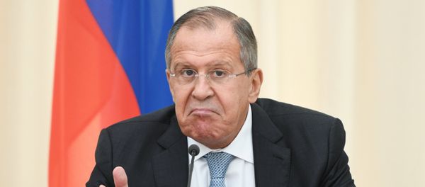 Министр иностранных дел РФ Сергей Лавров на пресс-конференции после заседания совета министров иностранных дел государств – участников СНГ в Сочи - Sputnik Азербайджан