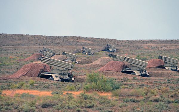Учения ракетных и артиллерийских соединений ВС Азербайджана - Sputnik Азербайджан