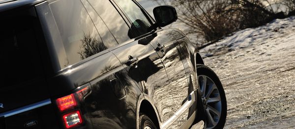 Автомобиль марки Range Rover, фото из архива - Sputnik Азербайджан