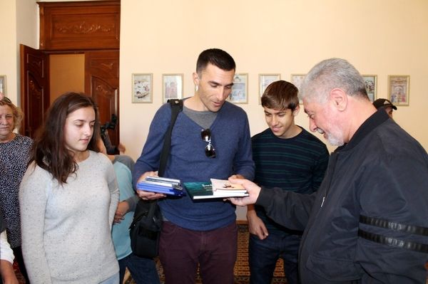 Члены клана Ротшильдов посетили Институт рукописей Азербайджана - Sputnik Азербайджан