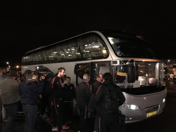 Футболисты испанского клуба “Атлетико Мадрид” в аэропорту Гейдар Алиев в Баку - Sputnik Азербайджан