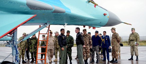 Военные атташе зарубежных стран, аккредитованные в Азербайджане, посетили базу Военно-воздушных сил - Sputnik Азербайджан