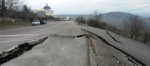 Оползень в Шамахинском районе, фото из архива - Sputnik Азербайджан
