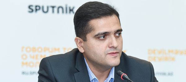 Политолог Эльхан Шахиноглу - Sputnik Азербайджан