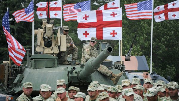 Совместные военные учения США и Грузии, Тбилиси, 1 августа 2017 года - Sputnik Азербайджан