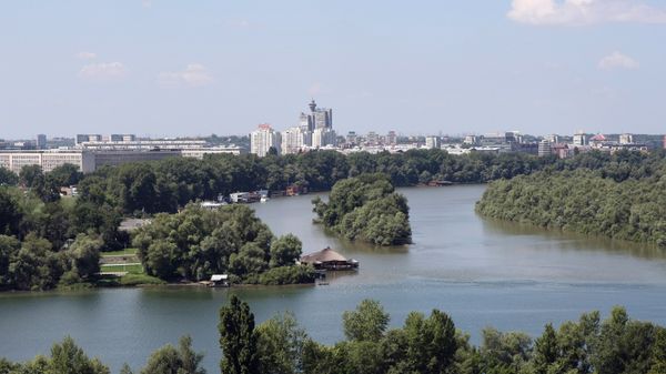Вид на город Белград и место, где река Сава впадает в Дунай - Sputnik Азербайджан
