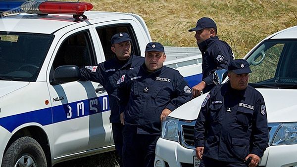 Сотрудники грузинской полиции - Sputnik Азербайджан