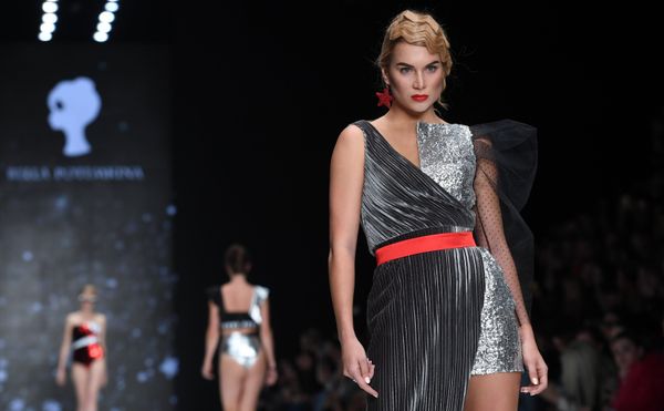 Mercedes-Benz Fashion Week Russia. День первый - Sputnik Азербайджан