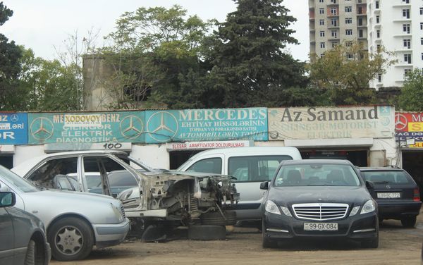 Вторичный рынок по продаже автомобильных запчастей - Sputnik Азербайджан