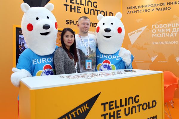 Сотрудники Sputnik на фестивале молодежи в Сочи - Sputnik Азербайджан
