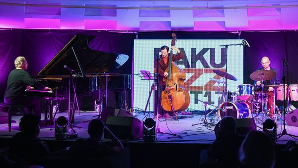 Выступление Трио Артура Дуткевича на Baku Jazz Festival - Sputnik Азербайджан