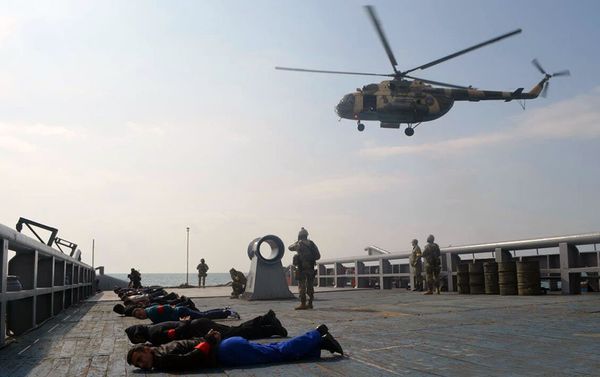 Cамооценка 1-го уровня по Воспрещению действий в море с Палубной группой ВМС Азербайджана, объявленной в Объединение Совместных Сил - Sputnik Азербайджан