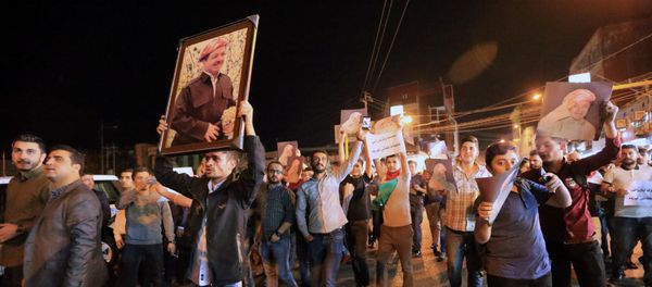 Митинг в поддержку президента Курдистана Масуда Барзани Ирак 29 октября 2017 года - Sputnik Азербайджан