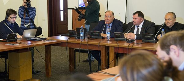 Камиль Салимов, Гурам Мархулия и Артур Агаджанов - Sputnik Азербайджан