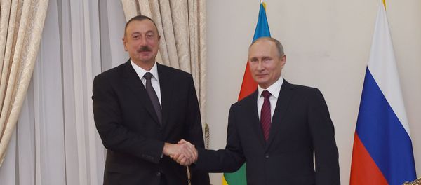 Президент Азербайджана Ильхам Алиев и президент Российской Федерации Владимир Путин во время встречи в Тегеране, 1 ноября 2017 года - Sputnik Азербайджан