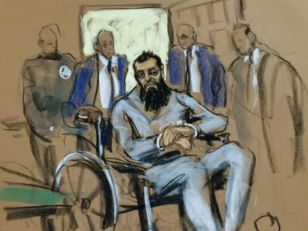 Подозреваемый в совершении теракта в Нью-Йорке Сейфулло Саипов на рисунке из зала суда, 1 ноября 2017 года - Sputnik Азербайджан