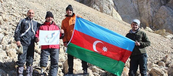 Паралимпиец, ветеран Карабахской войны Галиб Алиев, совершивший восхождение на пик Гейдар зирвеси - Sputnik Азербайджан