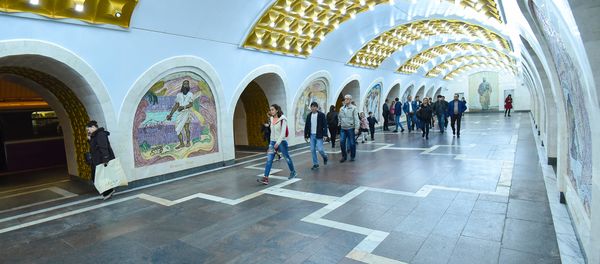 Бакинский метрополитен. Подземный вестибюль станции Низами - Sputnik Азербайджан