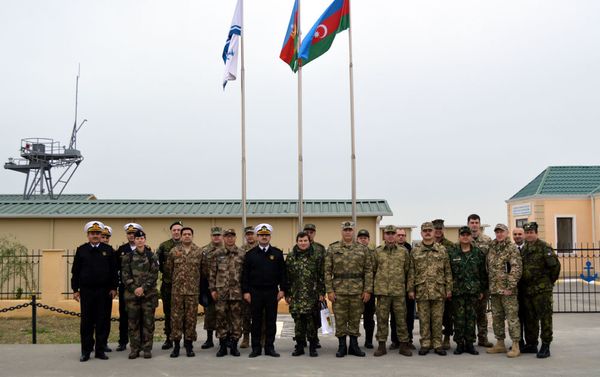 Военные атташе зарубежных стран, аккредитованные в Азербайджане, посетили Военно-морские силы - Sputnik Азербайджан