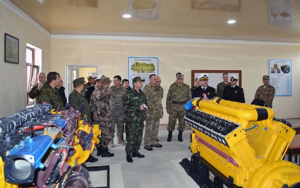 Военные атташе зарубежных стран, аккредитованные в Азербайджане, посетили Военно-морские силы - Sputnik Азербайджан