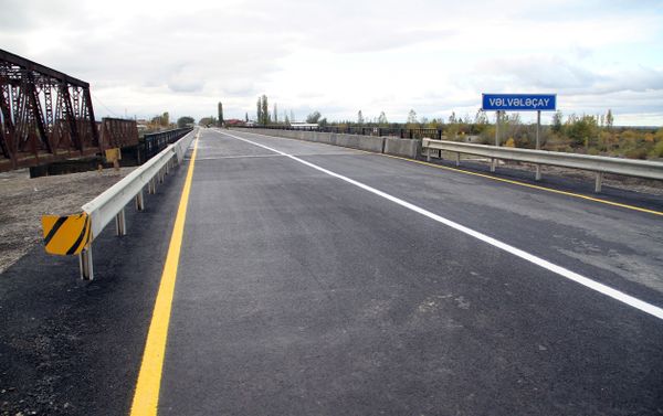 Мост через реку Вельвеле после восстановления - Sputnik Азербайджан