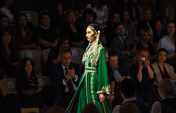 Шестой сезон азербайджанской недели моды Azerbaijan Fashion Week - Sputnik Азербайджан