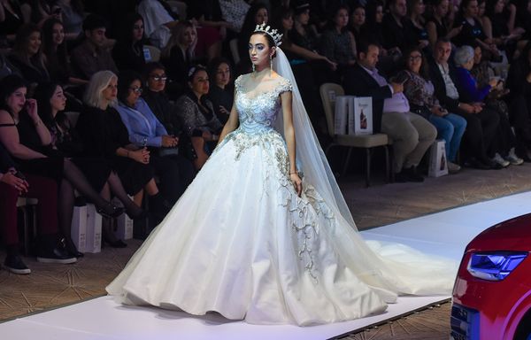 Шестой сезон азербайджанской недели моды Azerbaijan Fashion Week, завершительный день - Sputnik Азербайджан