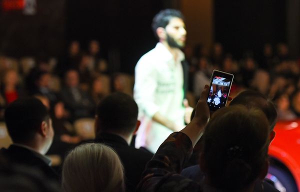 Шестой сезон азербайджанской недели моды Azerbaijan Fashion Week, завершительный день - Sputnik Азербайджан