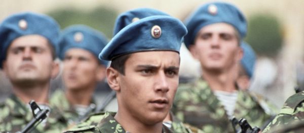 Военный парад в Ереване в день независимости, фото из архива - Sputnik Азербайджан