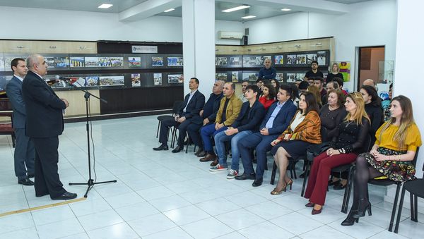 Торжественное празднование Единого дня выпускника в Российском информационно-культурном центре в Баку - Sputnik Азербайджан