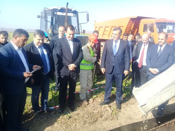 Церемония закладки фундамента нового предприятия в поселке Джоджуг Марджанлы  - Sputnik Азербайджан