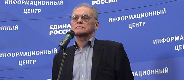 Политолог, член экспертного совета Института социально- экономических и политических исследований Алексей Зудин      - Sputnik Азербайджан
