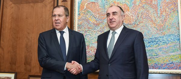 Главы МИД Азербайджана и России Эльмар Мамедъяров и Сергей Лавров в ходе встречи в Баку, 20 ноября 2017 года - Sputnik Азербайджан