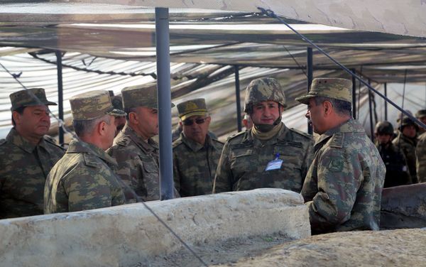 Основной этап командно-штабных военных игр с боевой стрельбой - Sputnik Азербайджан