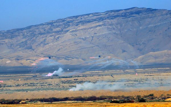 Основной этап командно-штабных военных игр с боевой стрельбой - Sputnik Азербайджан