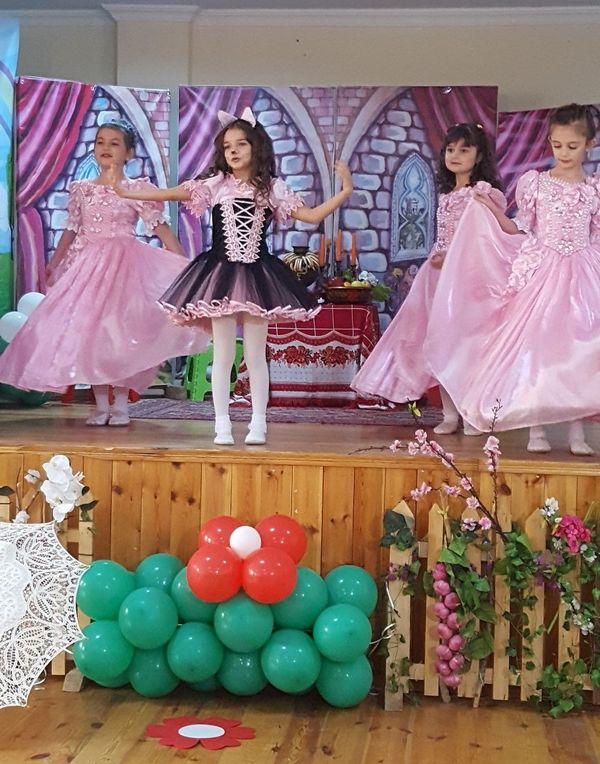 В школе №17 города Баку прошел литературно-музыкальный утренник, посвященный 130-летию С.Маршака  - Sputnik Азербайджан