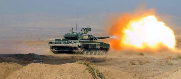 В продолжающихся в Нахчыванском гарнизоне командно-штабных военных играх выполнены практические стрельбы - Sputnik Азербайджан