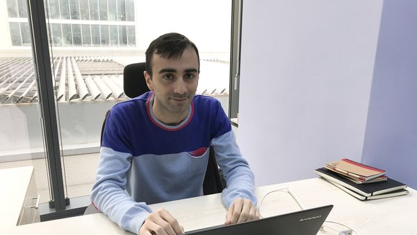Менеджер цифрового маркетинга компании Azerfon Турал Керимов - Sputnik Азербайджан