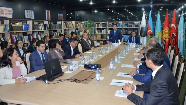 Презентация книги помощника Президента Азербайджана Али Гасанова Геоэкономика Каспийско-Черноморского бассейна и Южного Кавказа: энергетическая политика Азербайджана - Sputnik Азербайджан