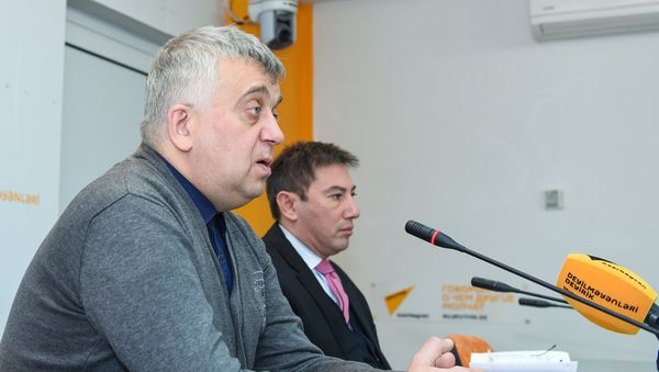 Пресс-конференция с российским историком и политологом Олегом Кузнецовым, о предложениях России по карабахскому урегулированию - Sputnik Азербайджан